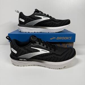 NIB •Brooks men’s Revel 6 Neutral Running Shoe Size: 8.5